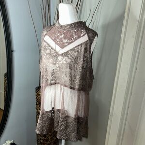 Elegant Lace Top in Taupe